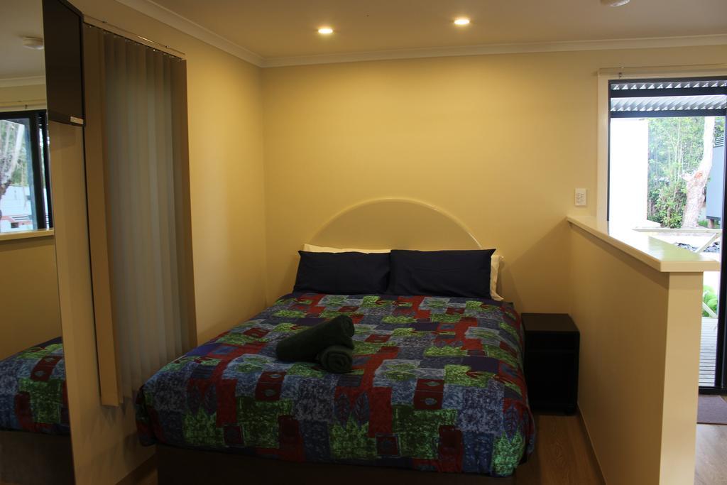 Acclaim Kingsway Tourist Park Hotel Madeley Kültér fotó
