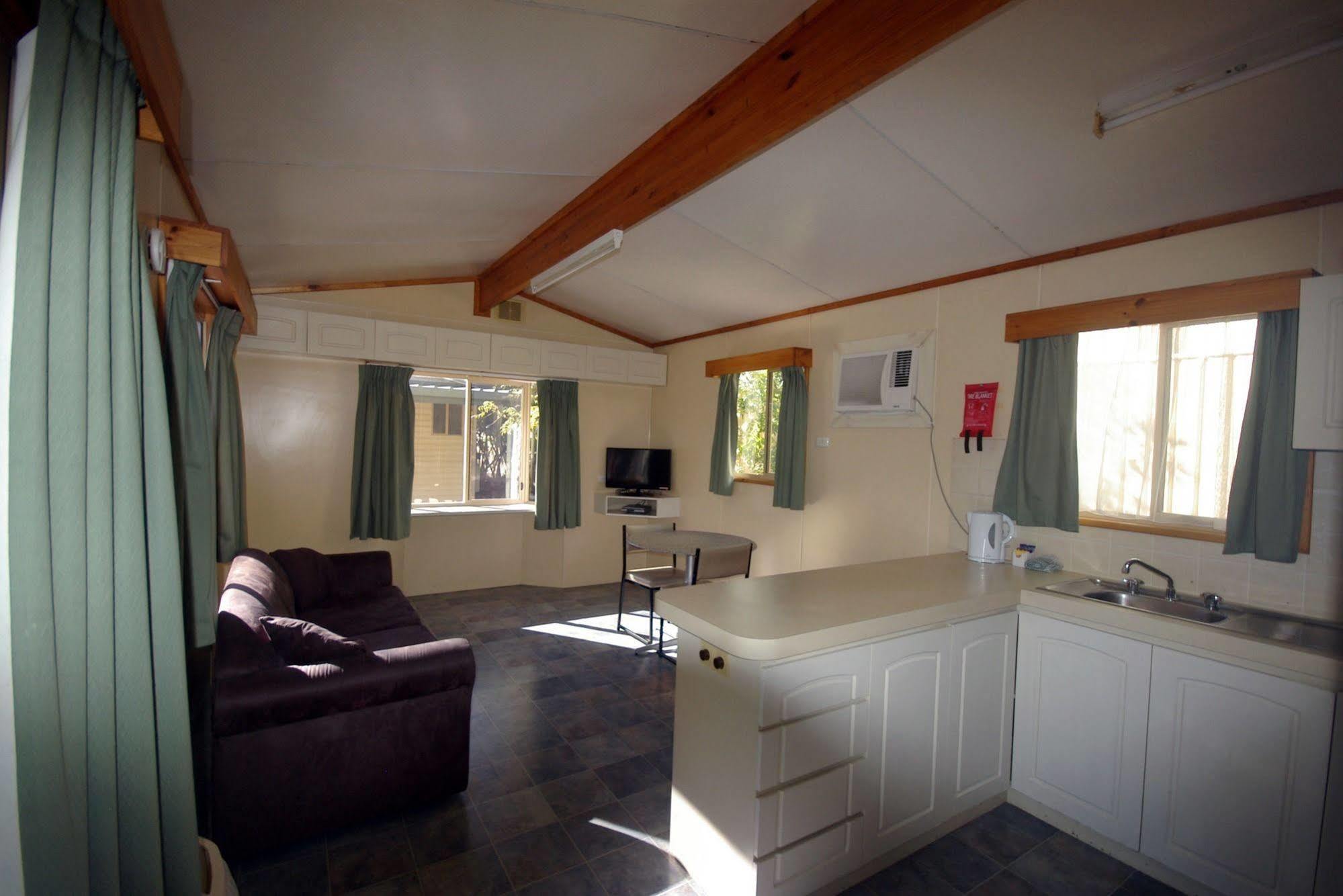 Acclaim Kingsway Tourist Park Hotel Madeley Kültér fotó