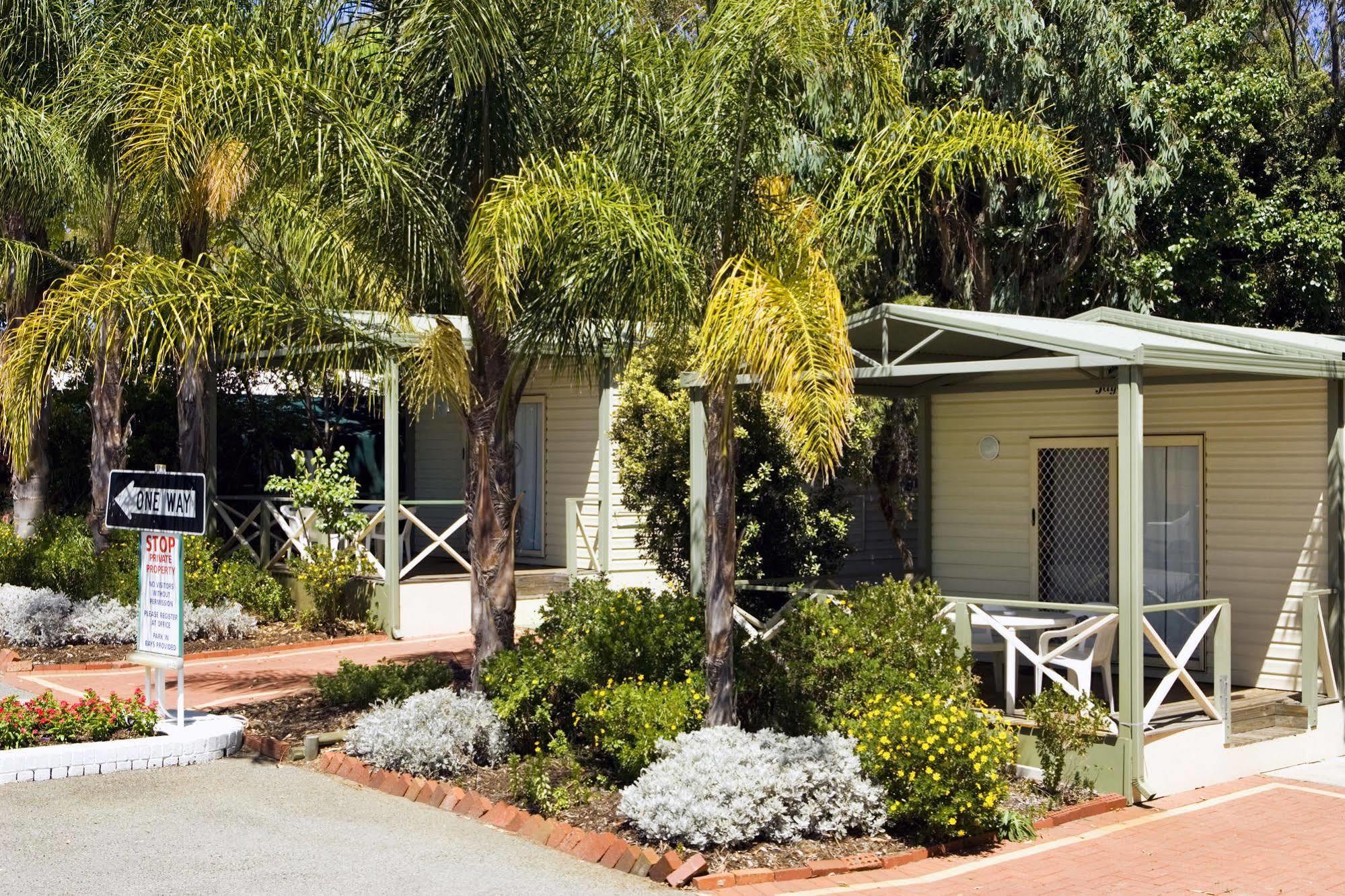 Acclaim Kingsway Tourist Park Hotel Madeley Kültér fotó