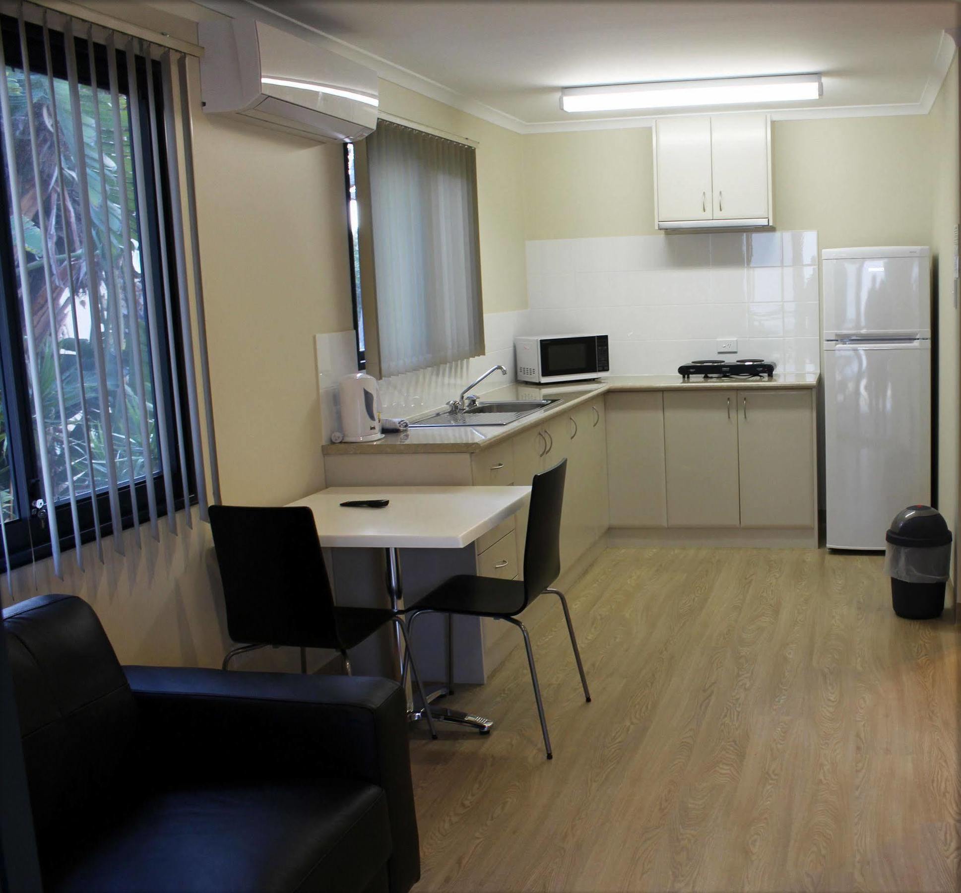 Acclaim Kingsway Tourist Park Hotel Madeley Kültér fotó